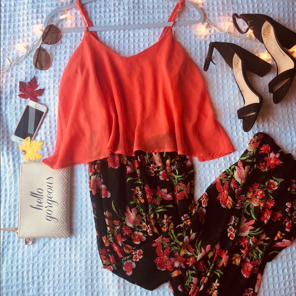 Peach floral romper M